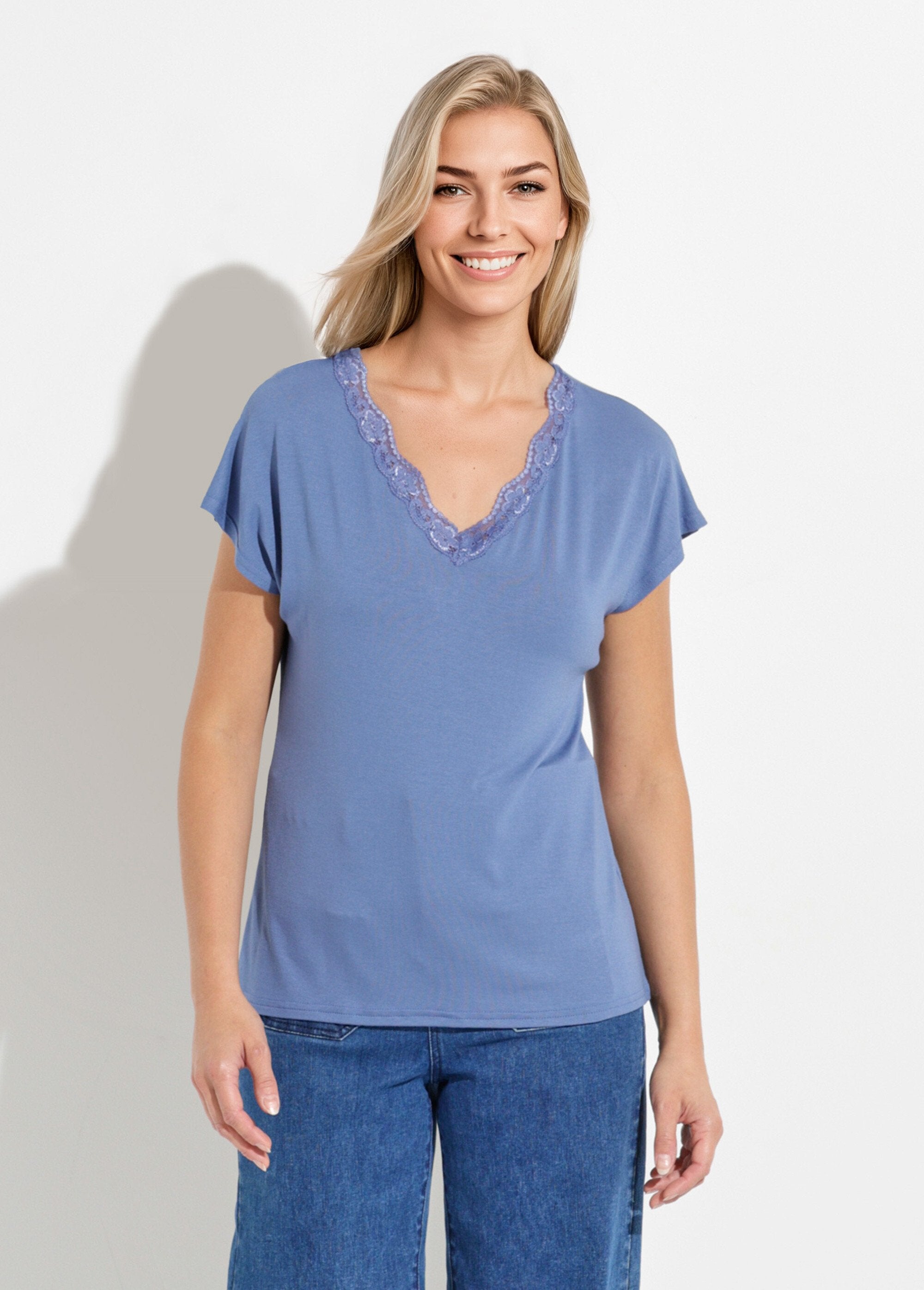 Short_stretch_lace_t-shirt_Storm_blue_FA1_slim