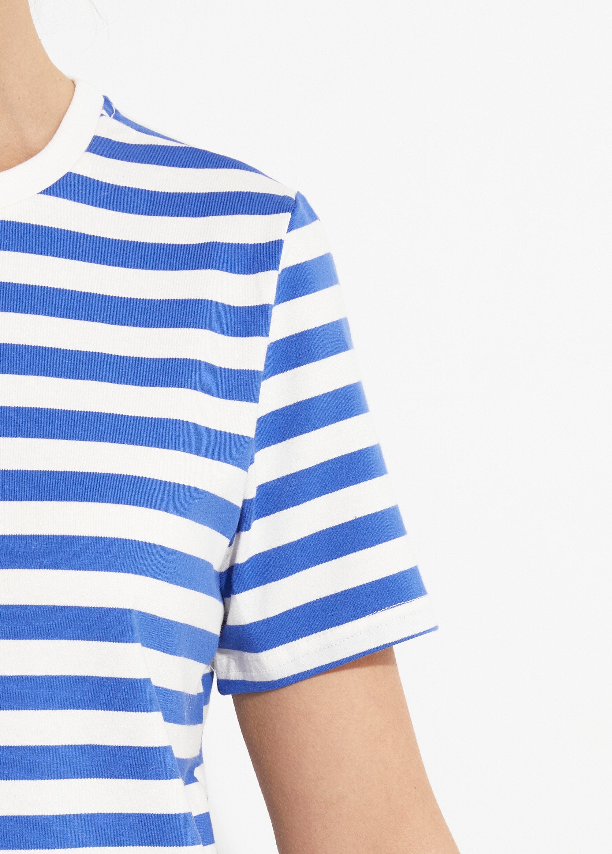 Breton_stripe_T-shirt_in_stretch_cotton_Bright_blue_and_white_DE2_slim