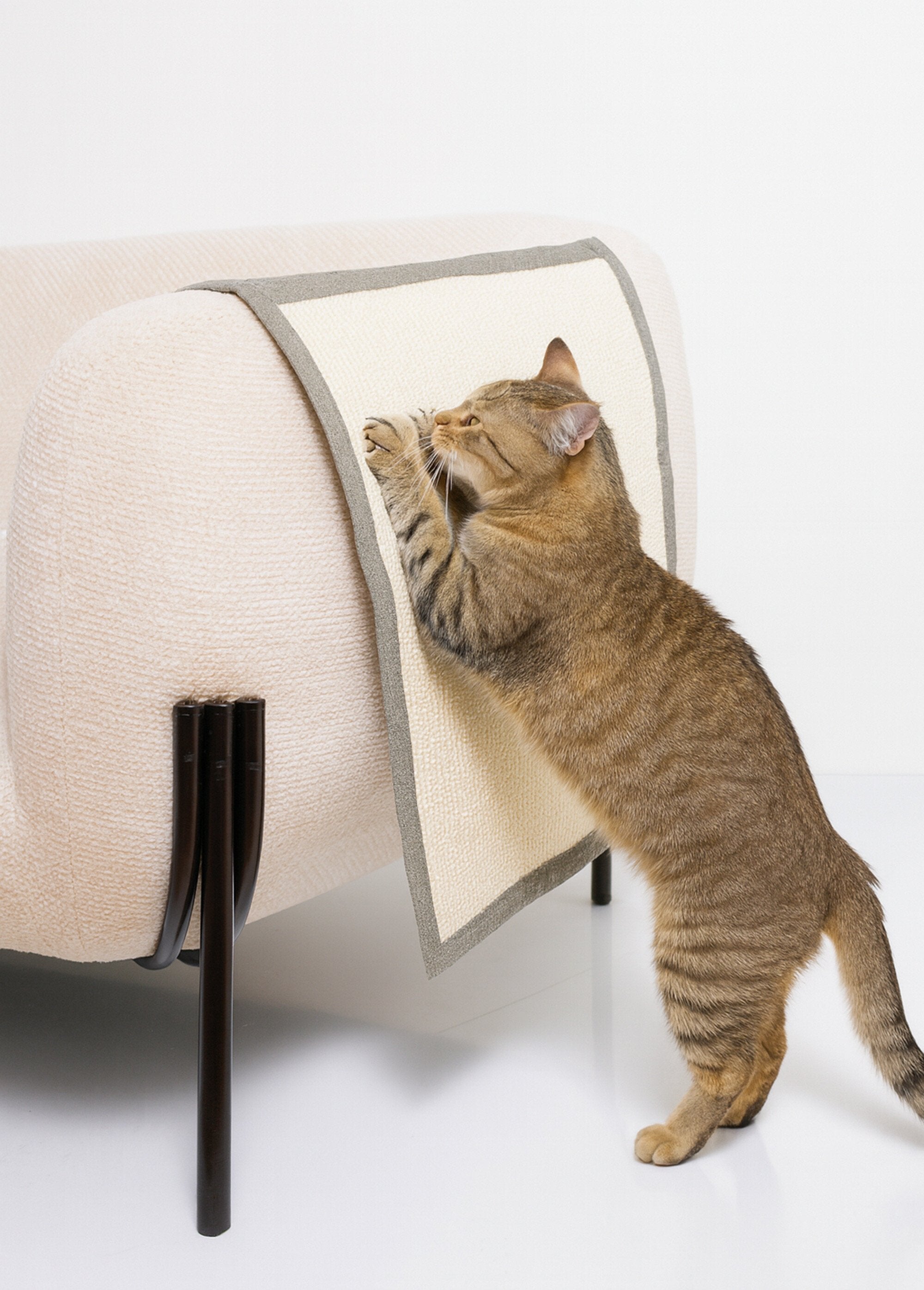Portable_scratching_mat_for_sofa_Gray_FA1_slim