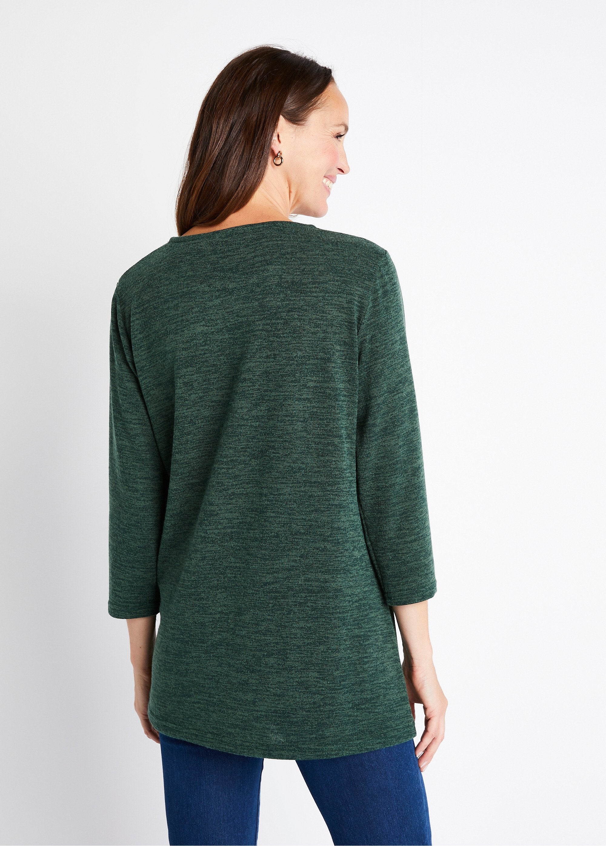 Long_flared_t-shirt_with_3/4_sleeves_and_round_neck_Plain_green_DO1_slim