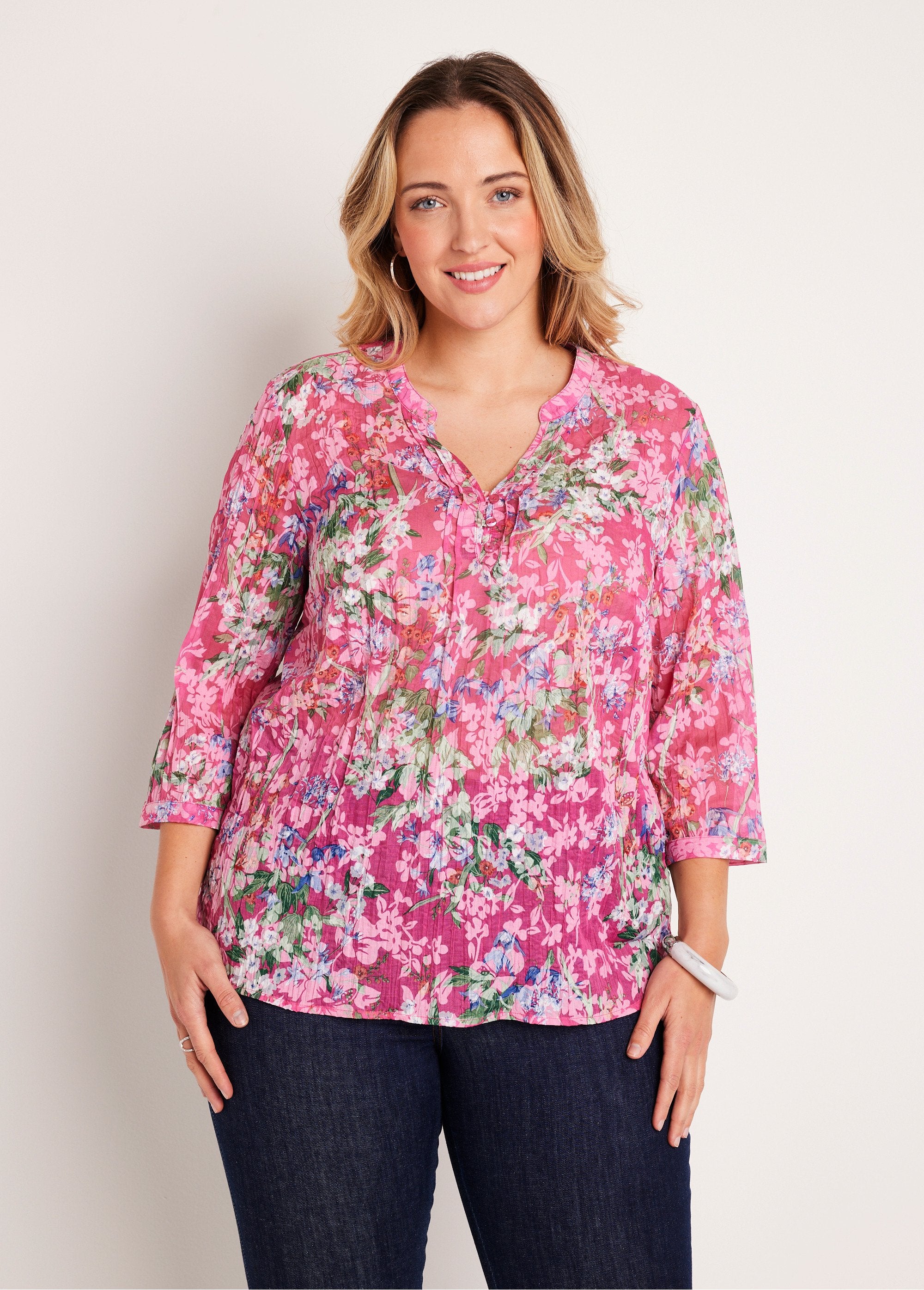 Loose_floral_3/4_sleeve_tunic_Fuchsia_background_FA1_curvy