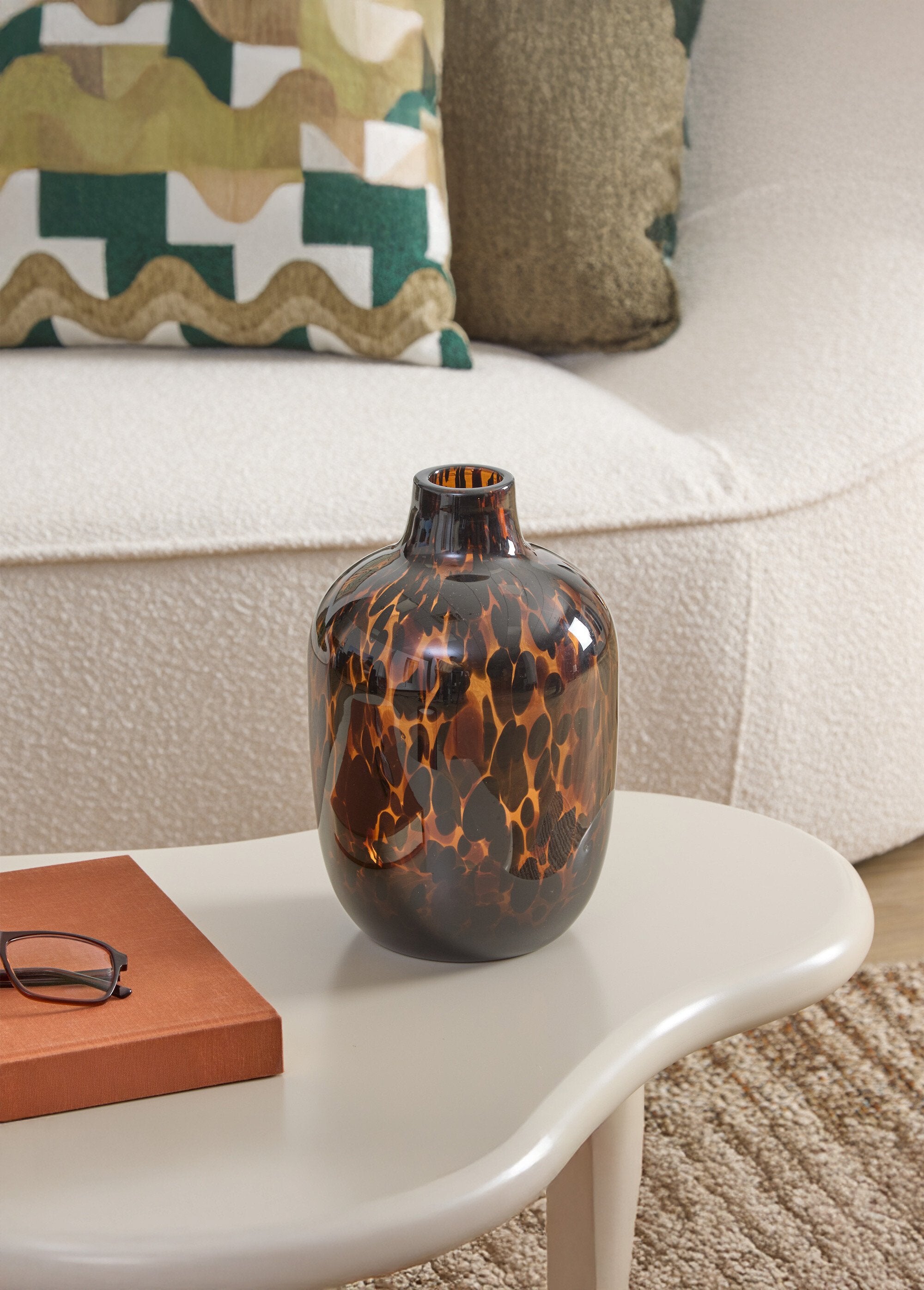 Speckled_amber_glass_vase_Leopard_SF1_slim