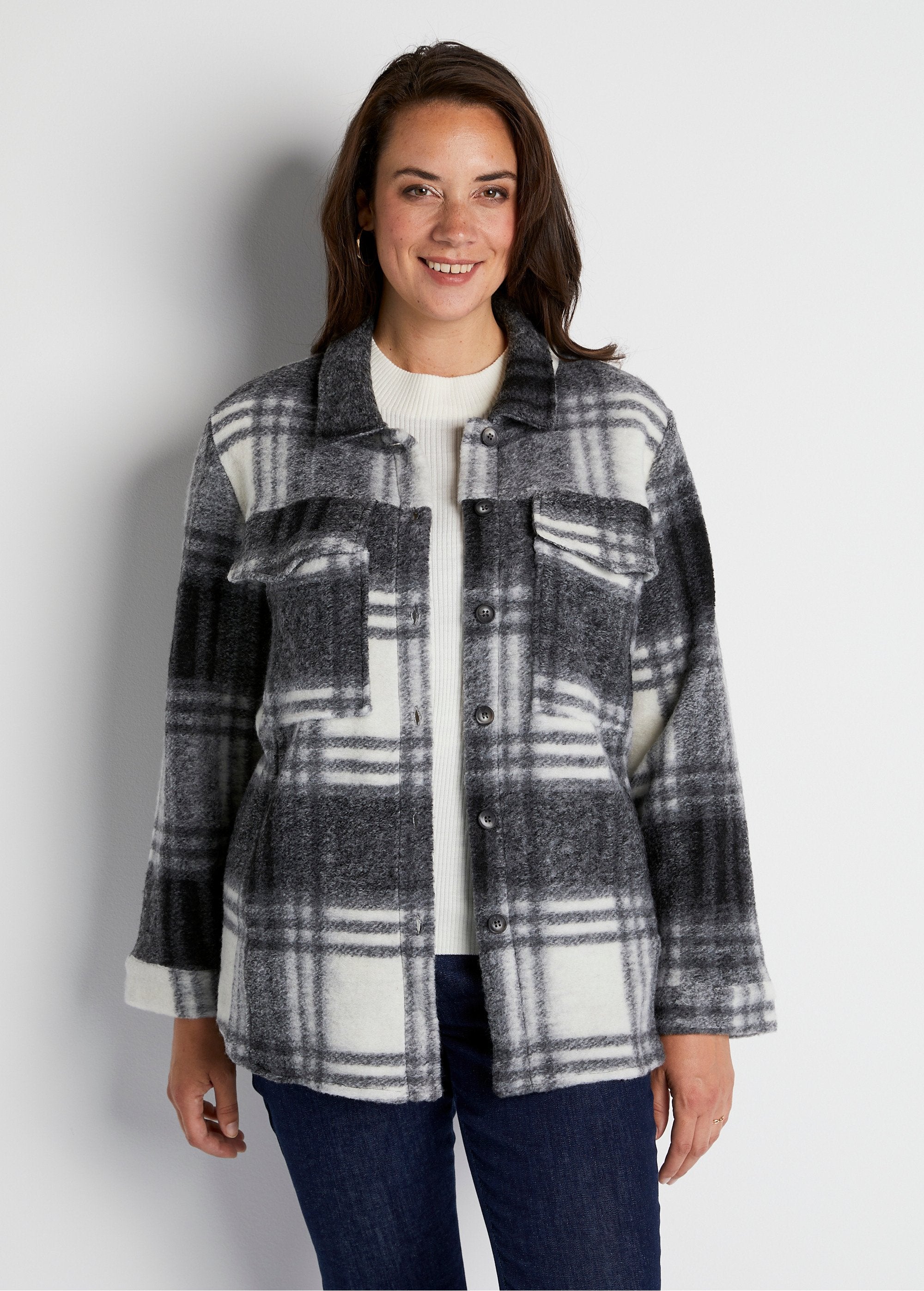 Warm_knit_check_overshirt_jacket_Gray_tiles_FA1_curvy